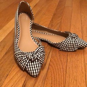 Black and white flats